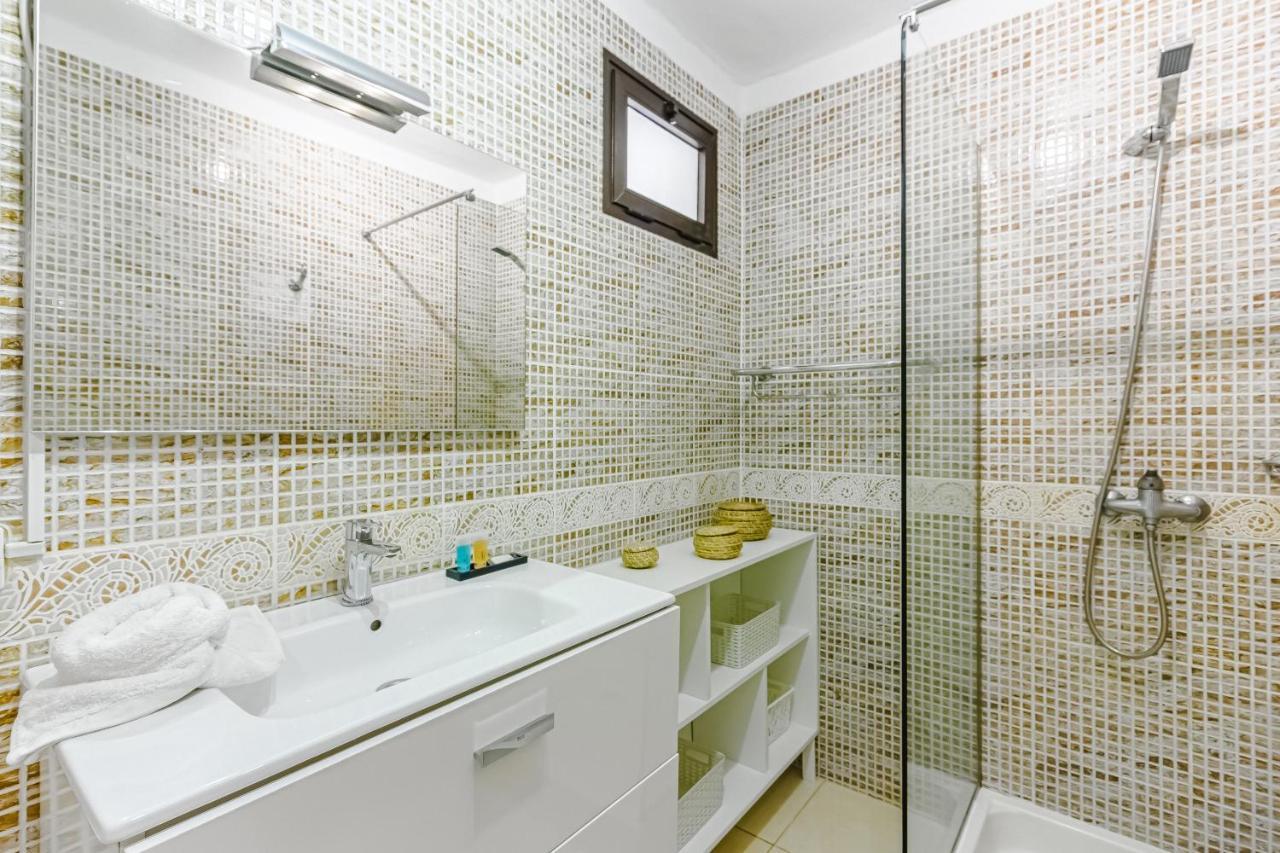 Fantastic Large Studio In Front Of Beach Heated Pool Wifi Arona  Eksteriør billede