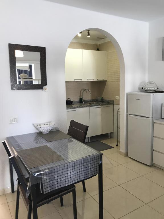Fantastic Large Studio In Front Of Beach Heated Pool Wifi Arona  Værelse billede
